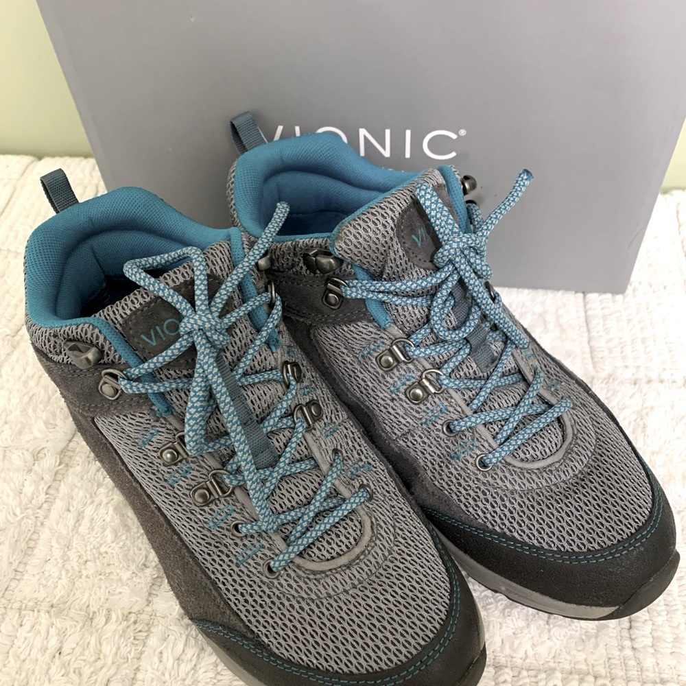 Vionic Womens Hiking Boots